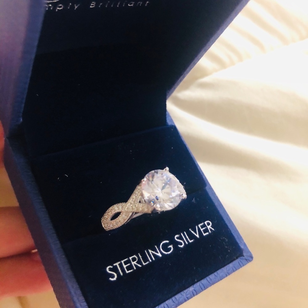 Simply Silver Simply Brilliant Ring Size 8 - Picture 3 of 6